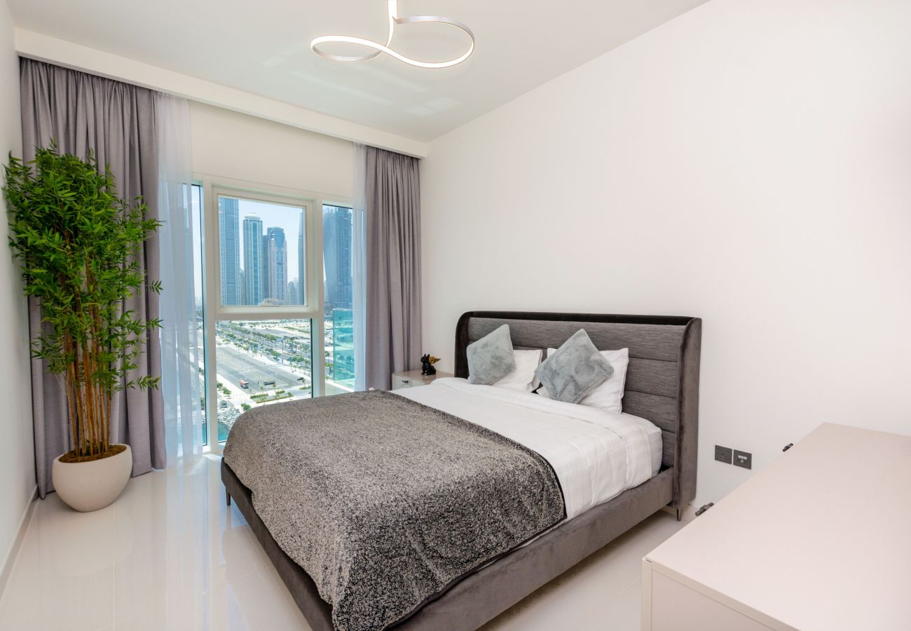 Apartment in Dubai - Stunning 2 BD with Private Beach Access | Marina Views