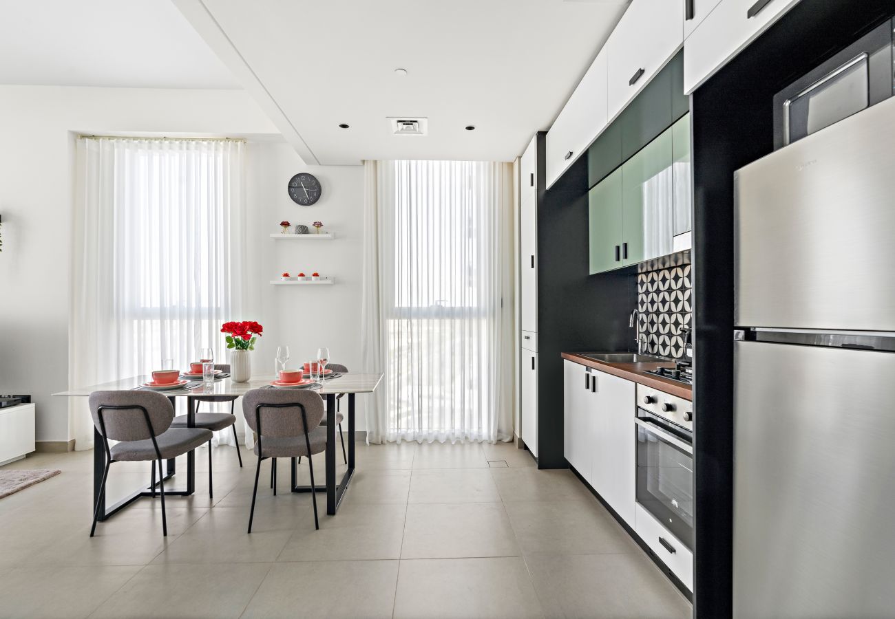 Apartment in Dubai - Bright 2 BD Near Park and Mall in Dubai Hills