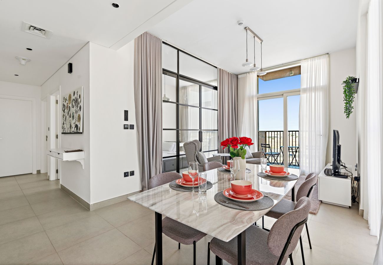 Apartment in Dubai - Bright 2 BD Near Park and Mall in Dubai Hills