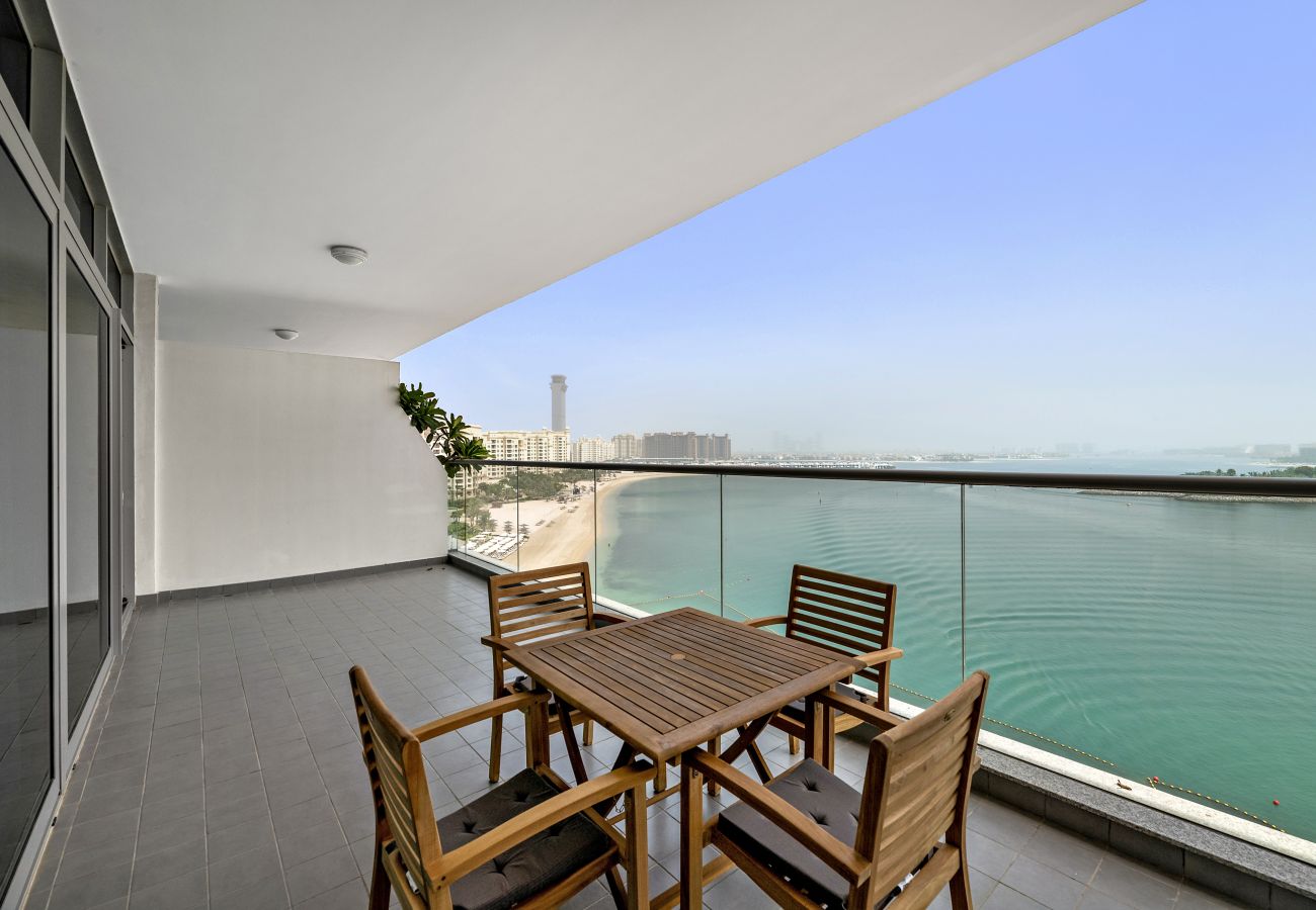 Apartment in Dubai - Serene 1 BD with Full Sea View on the Palm