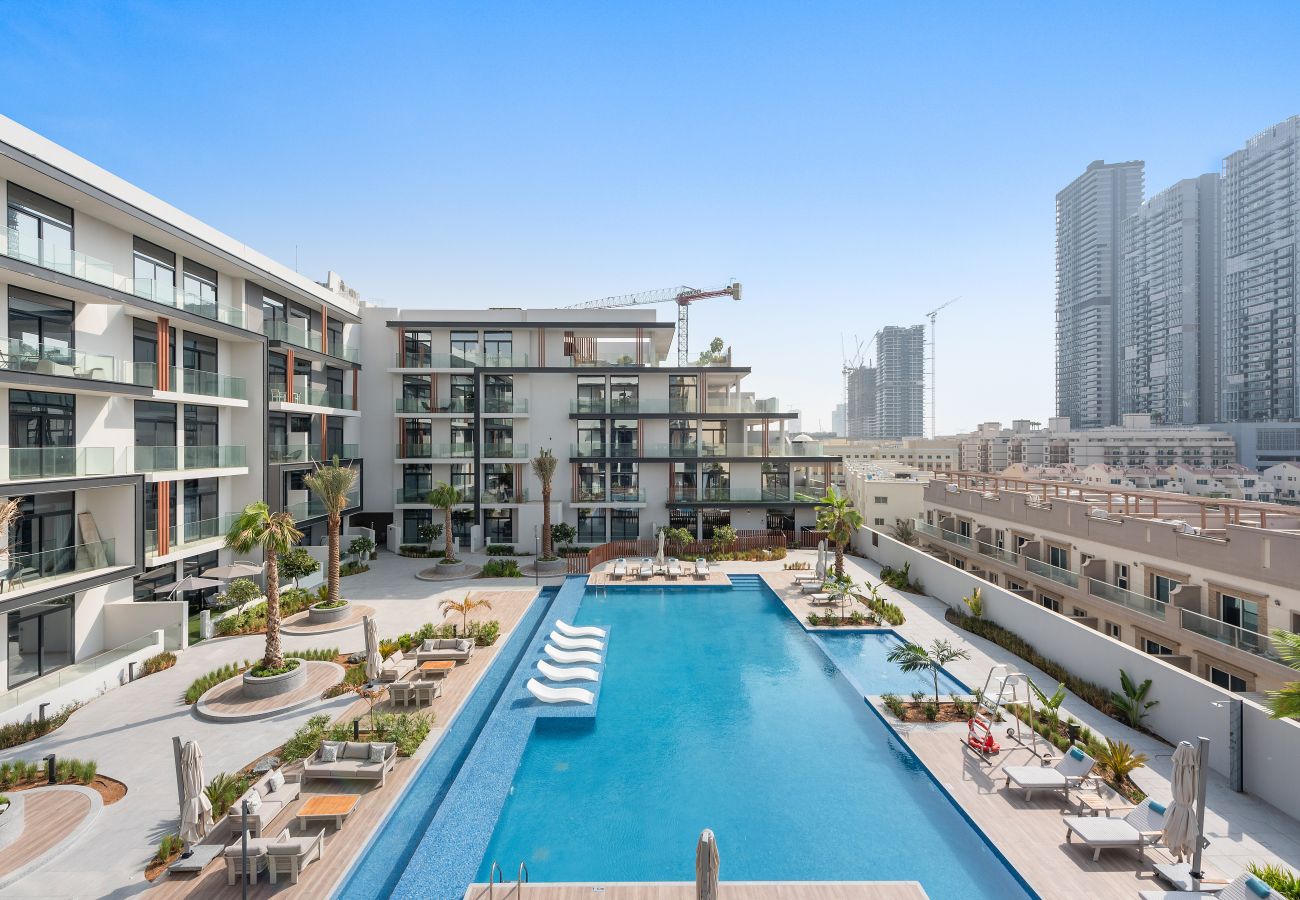 Apartment in Dubai - Modern 2 BD with Private Plunge Pool in JVC