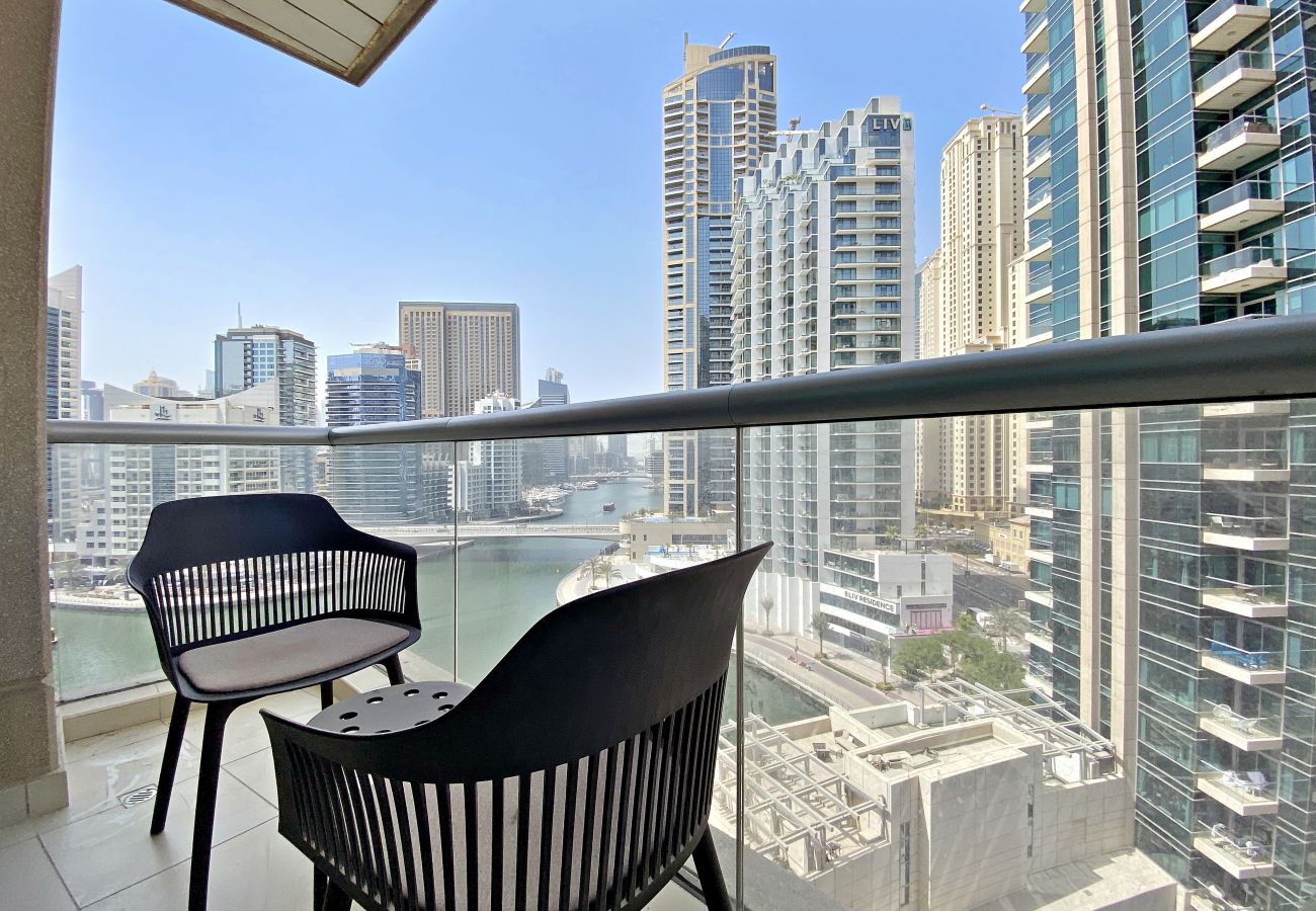 Apartment in Dubai - Stylish Upgraded 2 BD in Dubai Marina