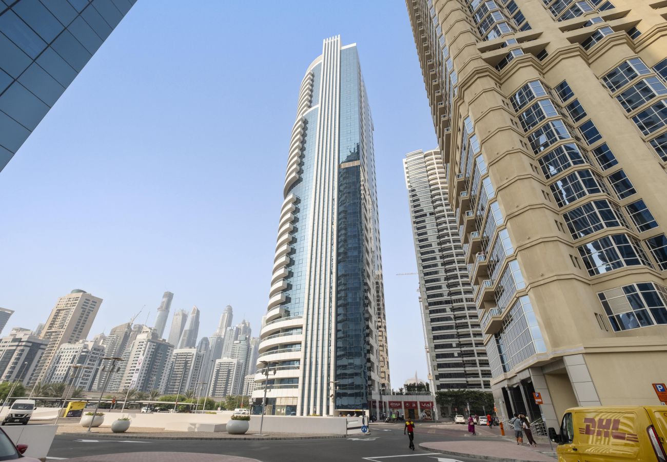 Apartment in Dubai - Delightful 2 BD in JLT with Marina Views