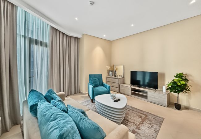 Apartment in Dubai - Seven Palm | Stylish Furnished 1BR in Palm Jumeirah