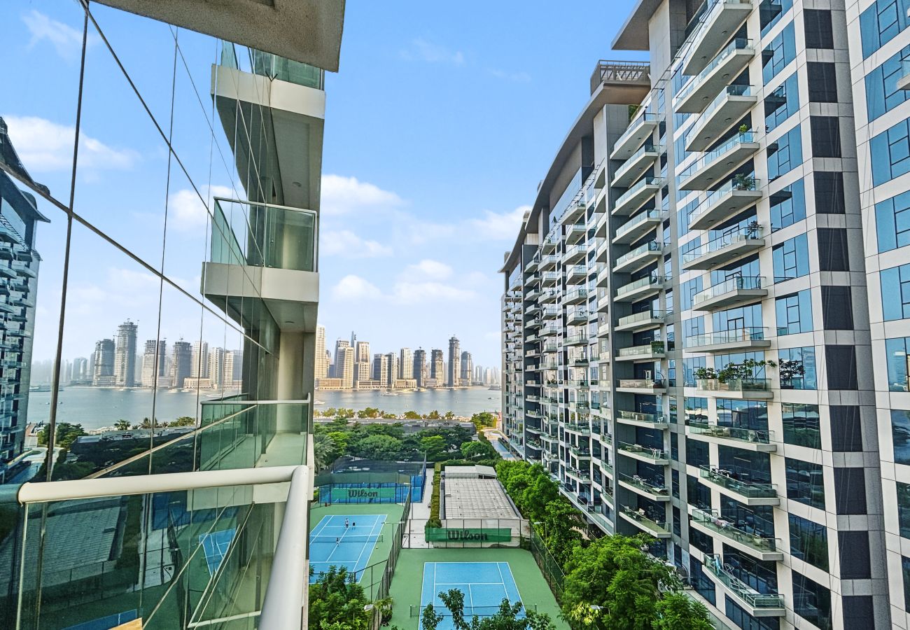 Apartment in Dubai - Palm Jumeirah Living | Modern 1BR with Sunset Views