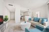 Apartment in Dubai - Seven Palm | Stylish Furnished 1BR in Palm Jumeirah