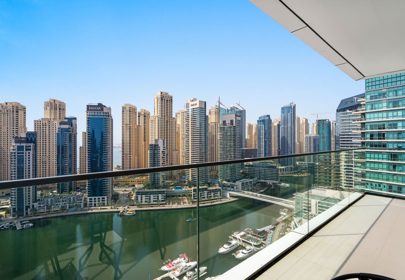 Apartment in Dubai - Chic and Elegant 1 BD in Vida Dubai Marina