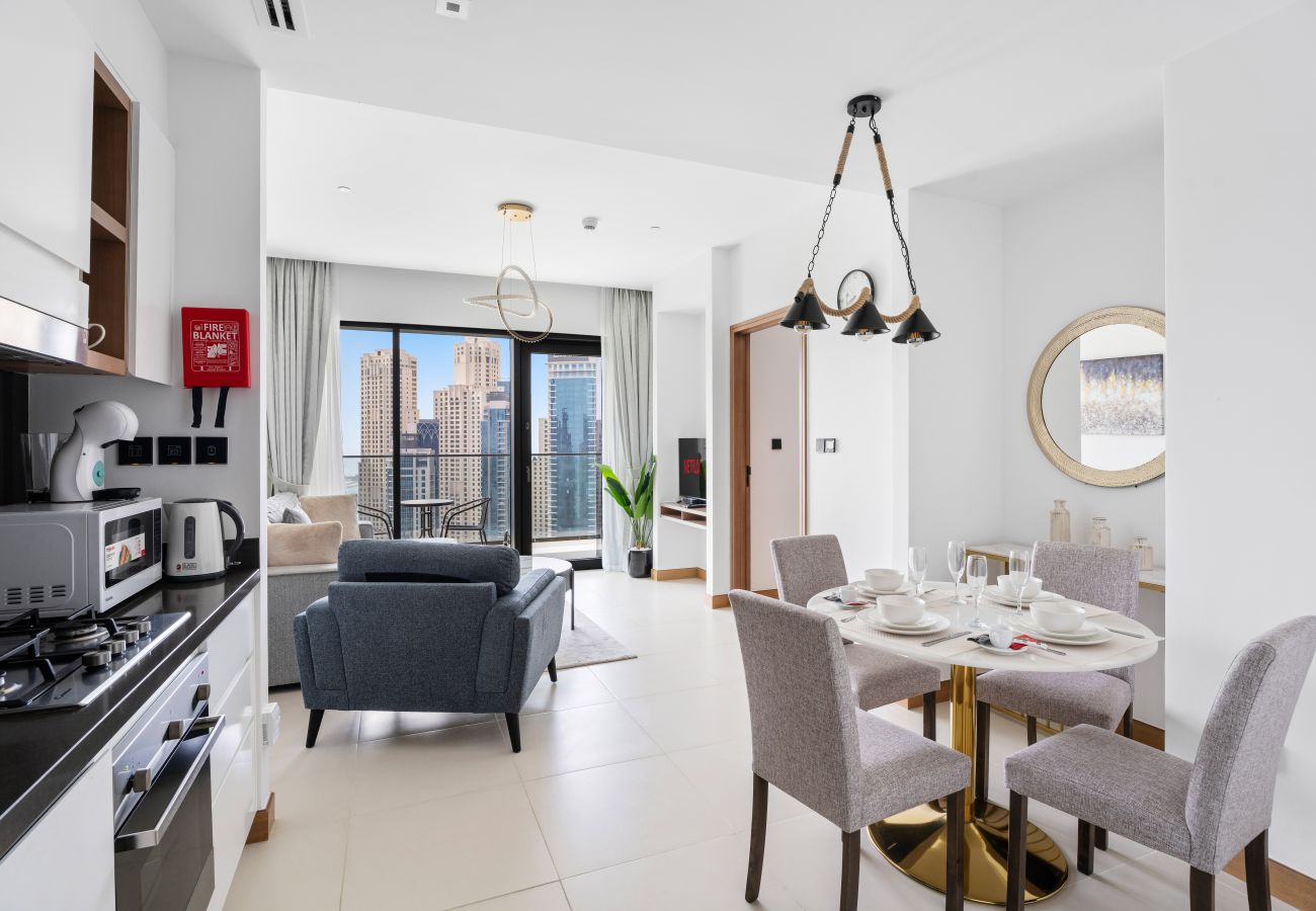 Apartment in Dubai - Chic and Elegant 1 BD in Vida Dubai Marina