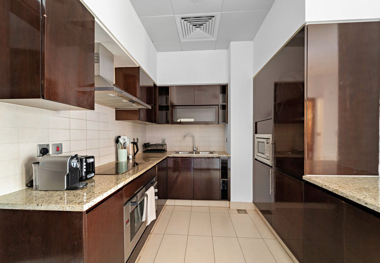 Apartment in Dubai - Spacious 2 BD Apartment with Beach Access & Private Gym 