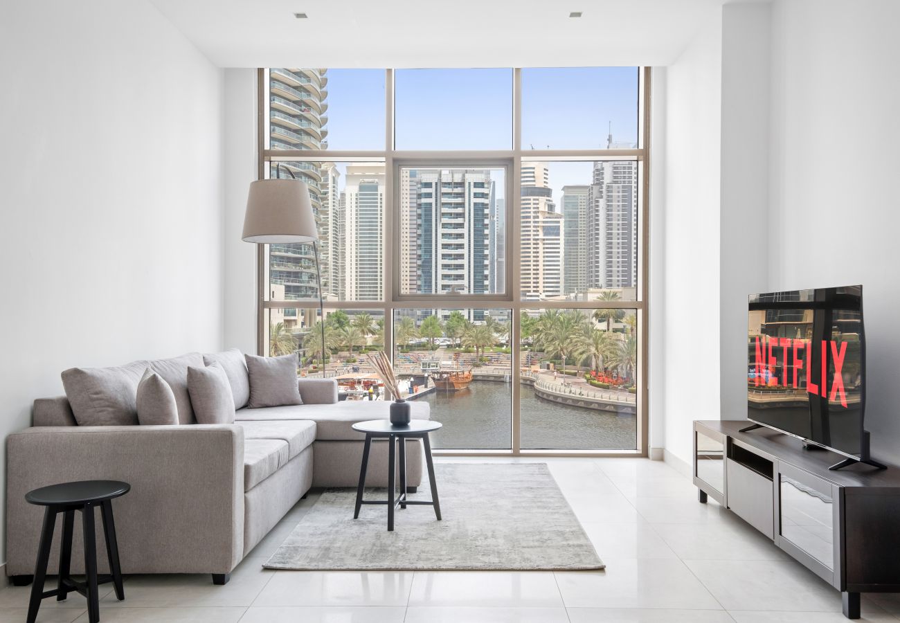 Apartment in Dubai - Bright & Spacious 2 BD With Panoramic Marina Views 