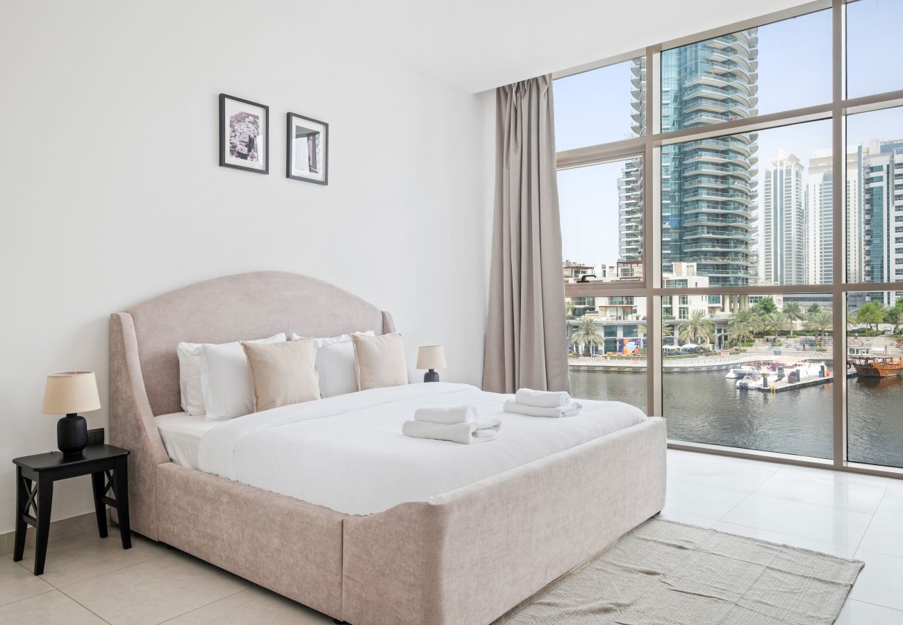 Apartment in Dubai - Bright & Spacious 2 BD With Panoramic Marina Views 