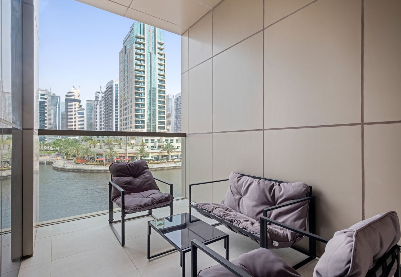 Apartment in Dubai - Bright & Spacious 2 BD With Panoramic Marina Views 