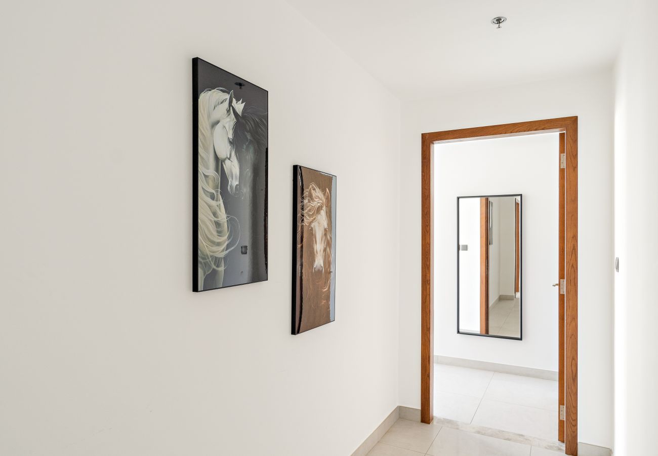 Apartment in Dubai - Bright & Spacious 2 BD With Panoramic Marina Views 