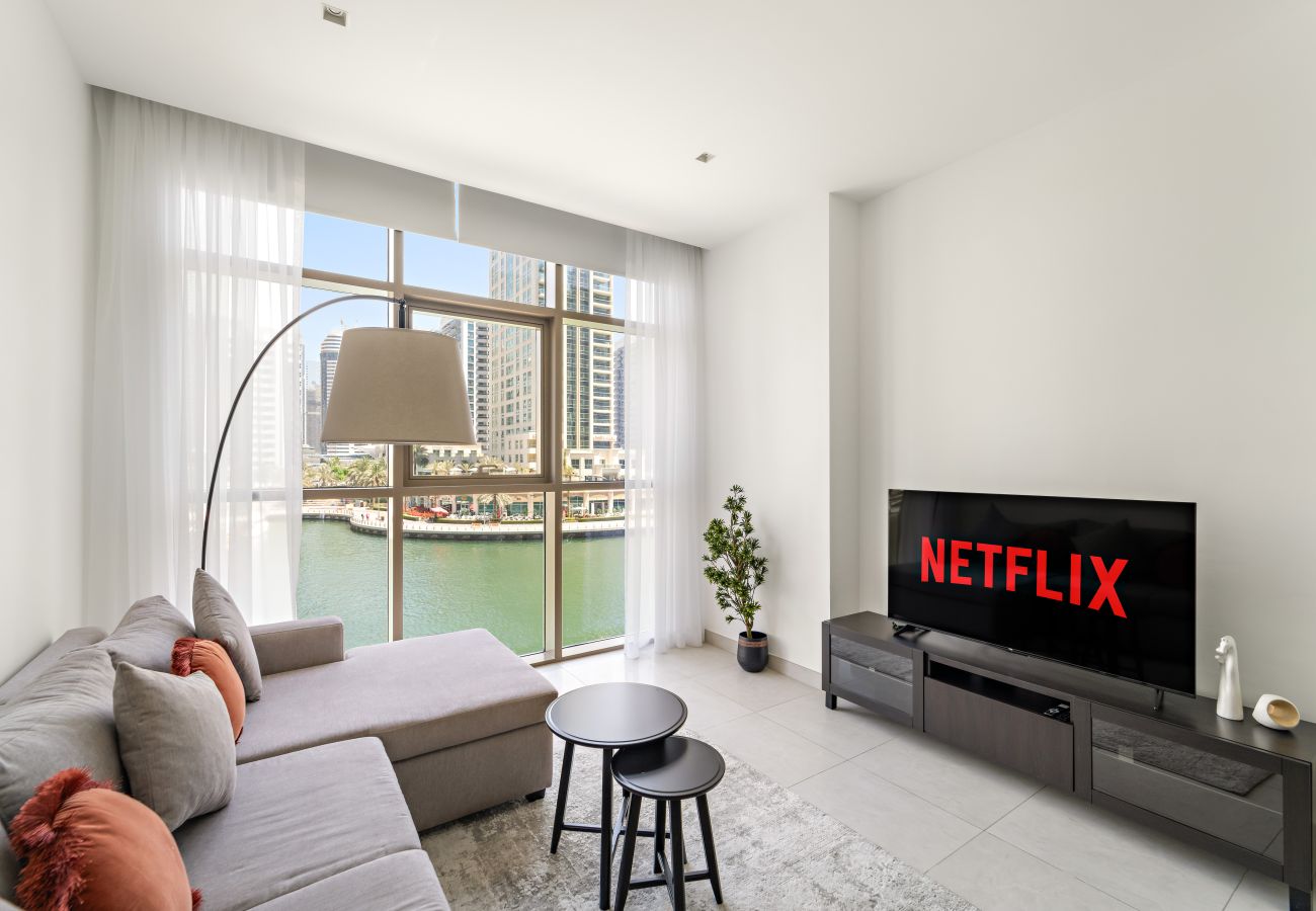 Apartment in Dubai - Bright & Spacious 2 BD With Panoramic Marina Views 