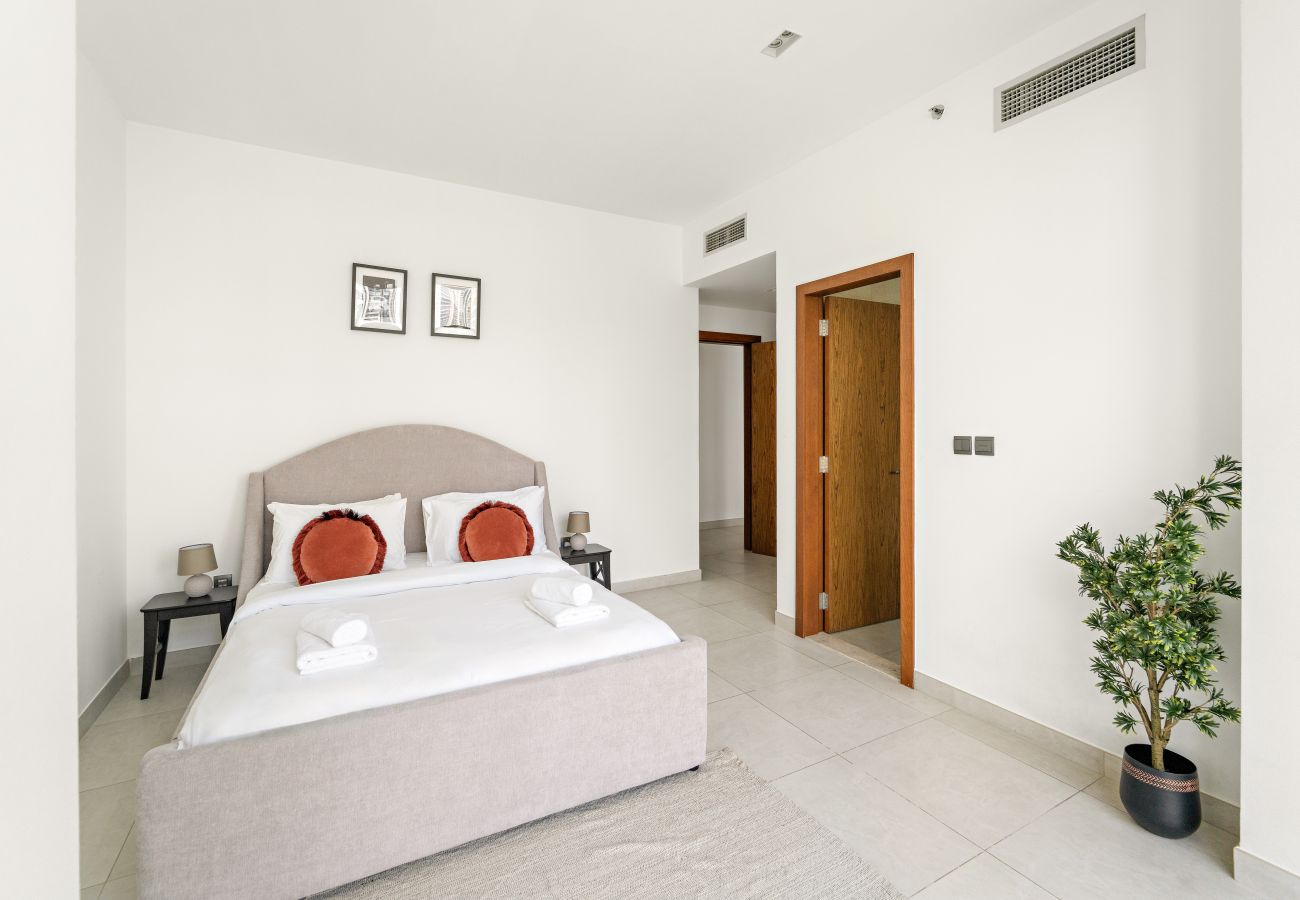 Apartment in Dubai - Bright & Spacious 2 BD With Panoramic Marina Views 