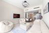 Apartment in Dubai - Modern 3 BD with a Spacious Terrace