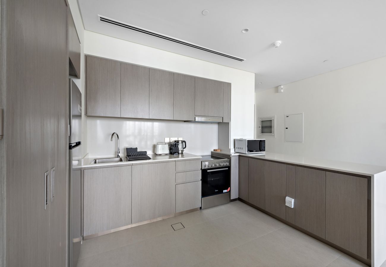 Apartment in Dubai - Modern & Sophisticated 1 Bedroom in Downtown Dubai