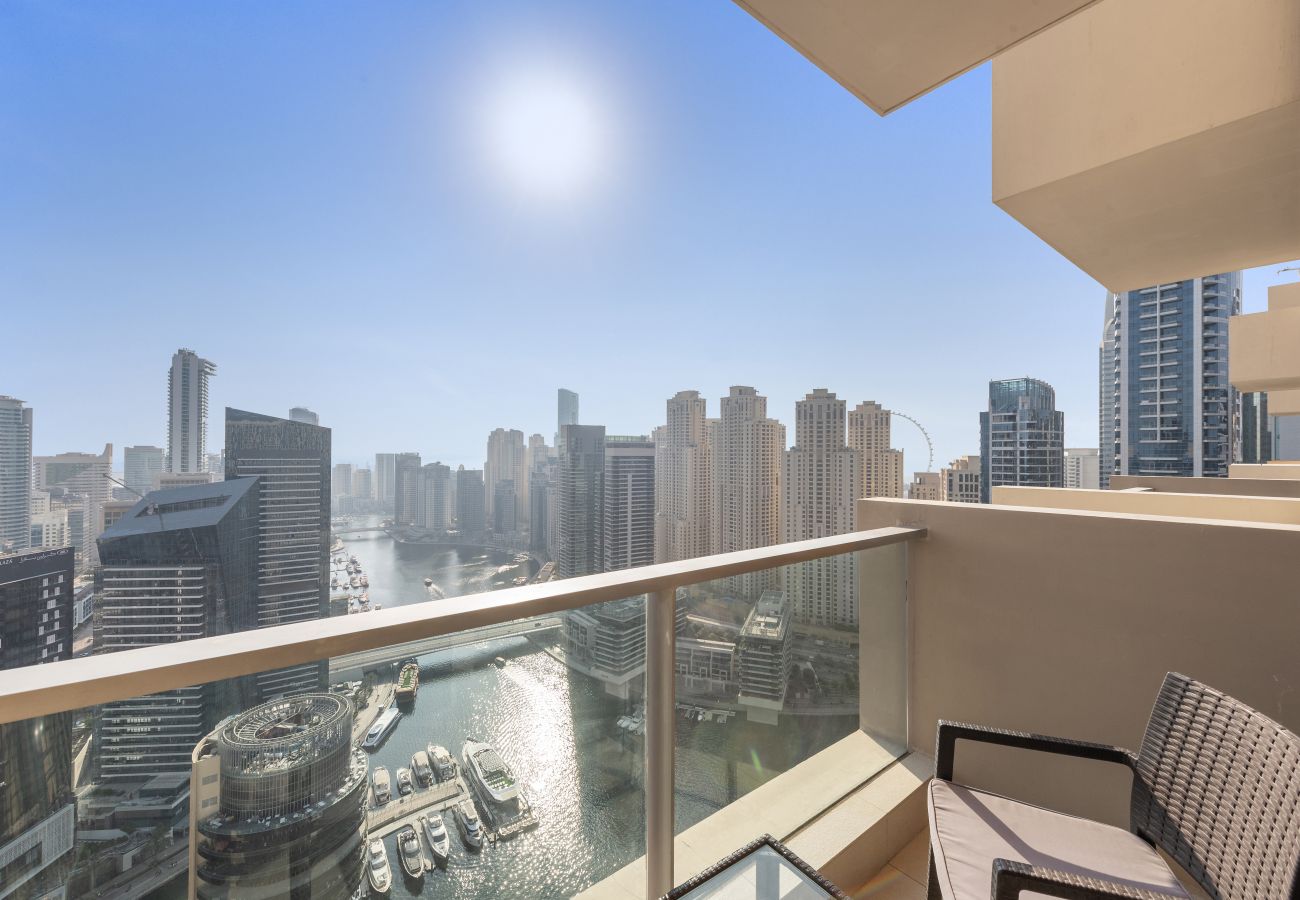 Apartment in Dubai - Elegant 1 Bedroom Overlooking Dubai Marina Canal