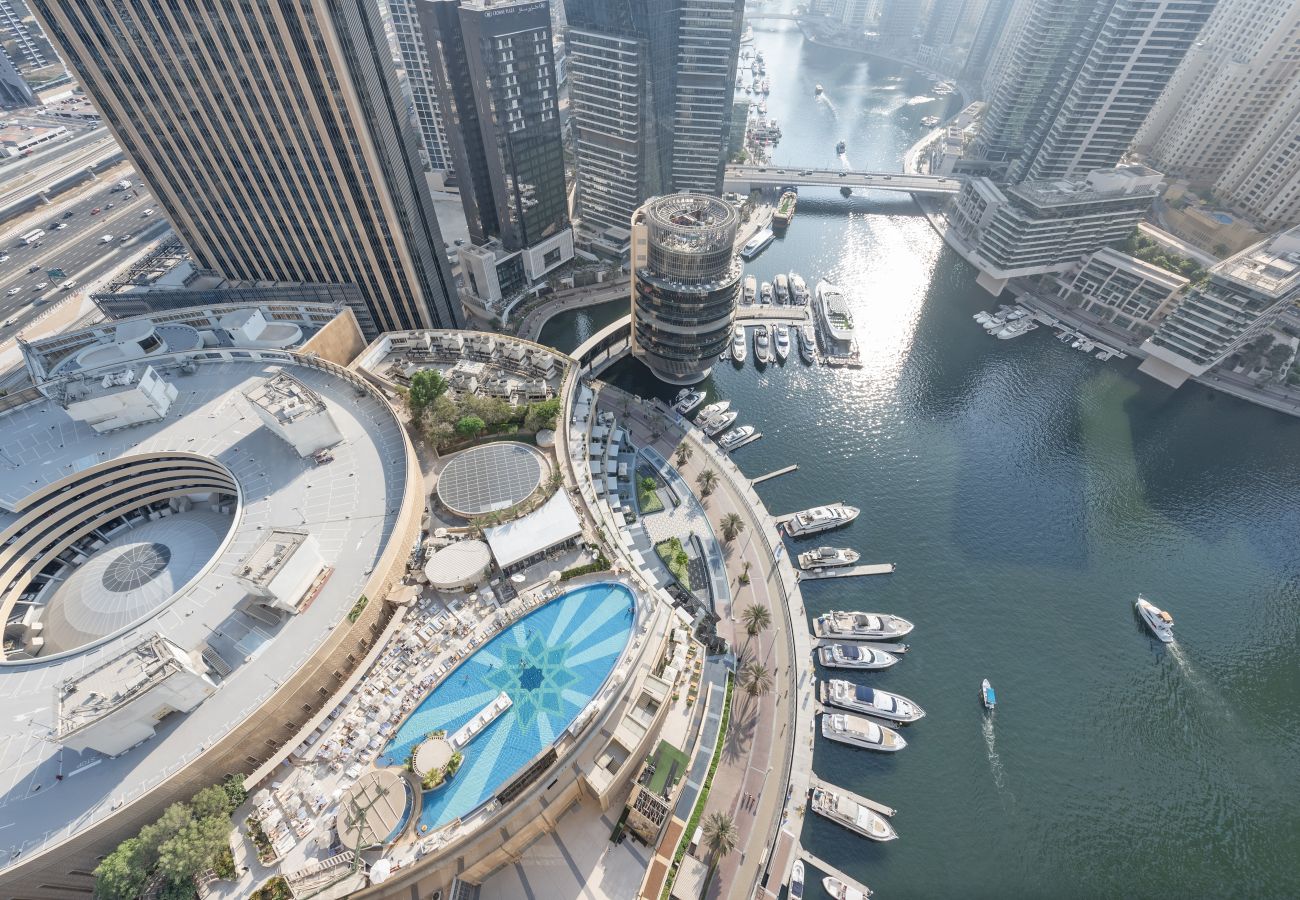 Apartment in Dubai - Elegant 1 Bedroom Overlooking Dubai Marina Canal