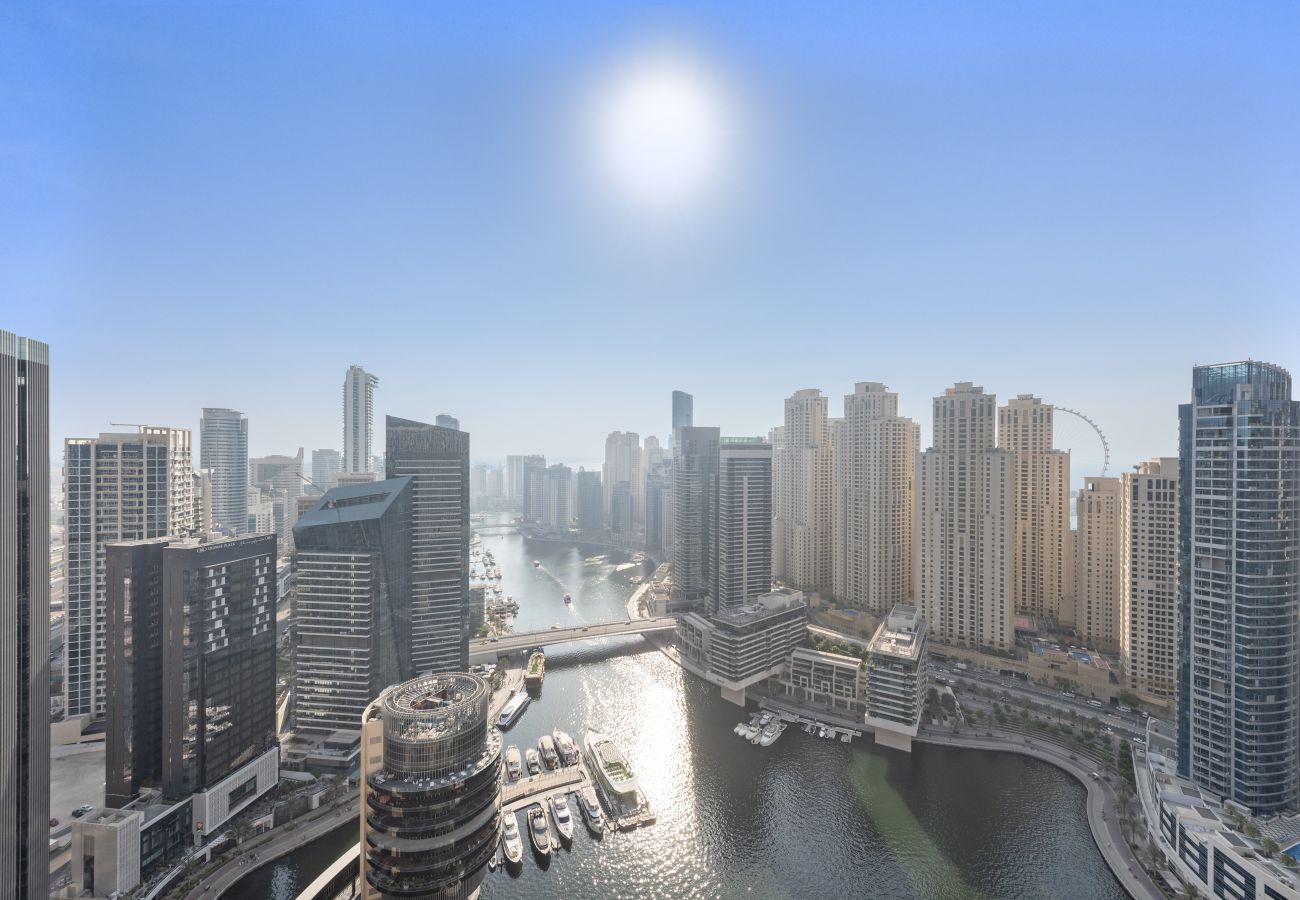 Apartment in Dubai - Elegant 1 Bedroom Overlooking Dubai Marina Canal