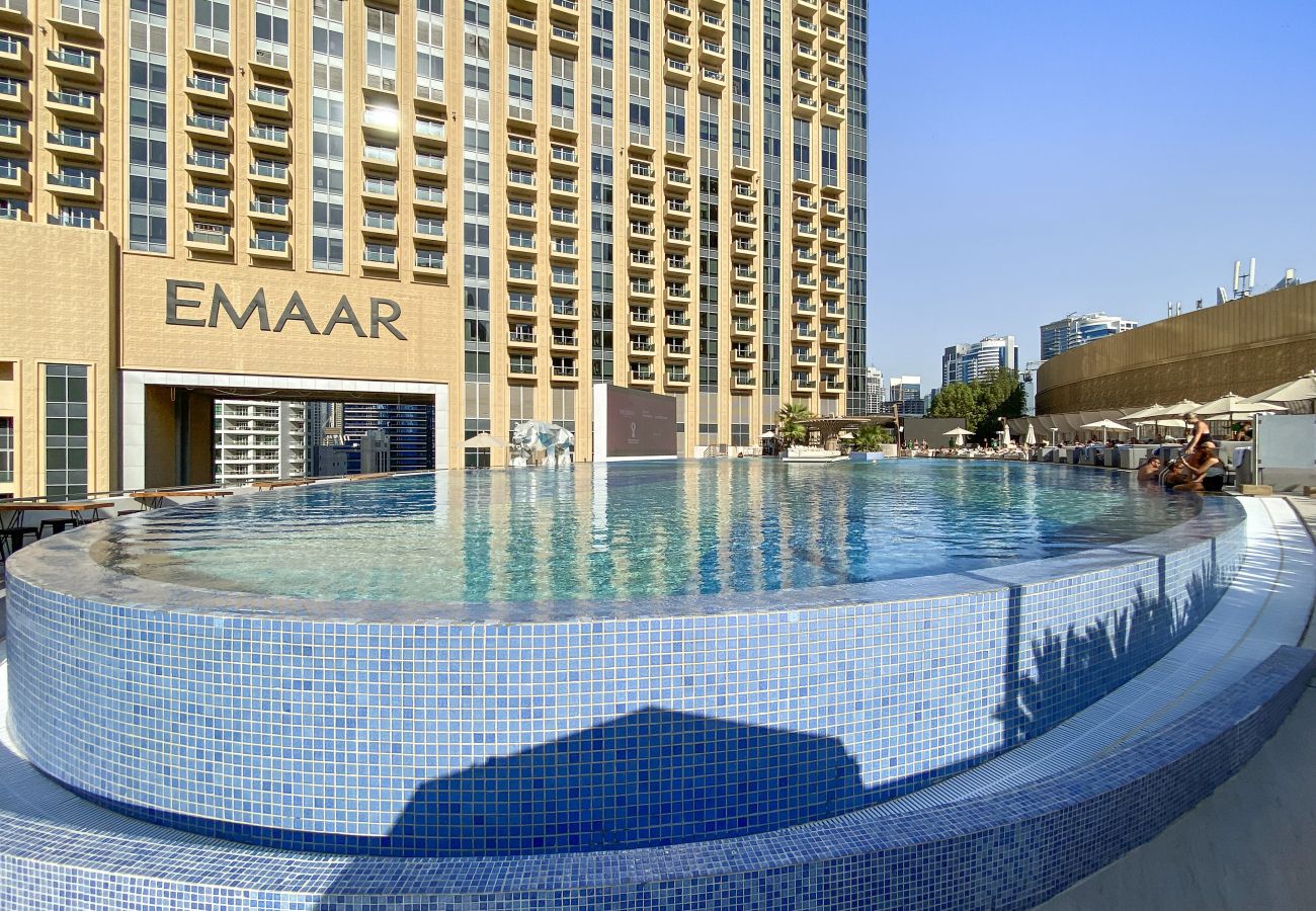 Apartment in Dubai - Elegant 1 Bedroom Overlooking Dubai Marina Canal