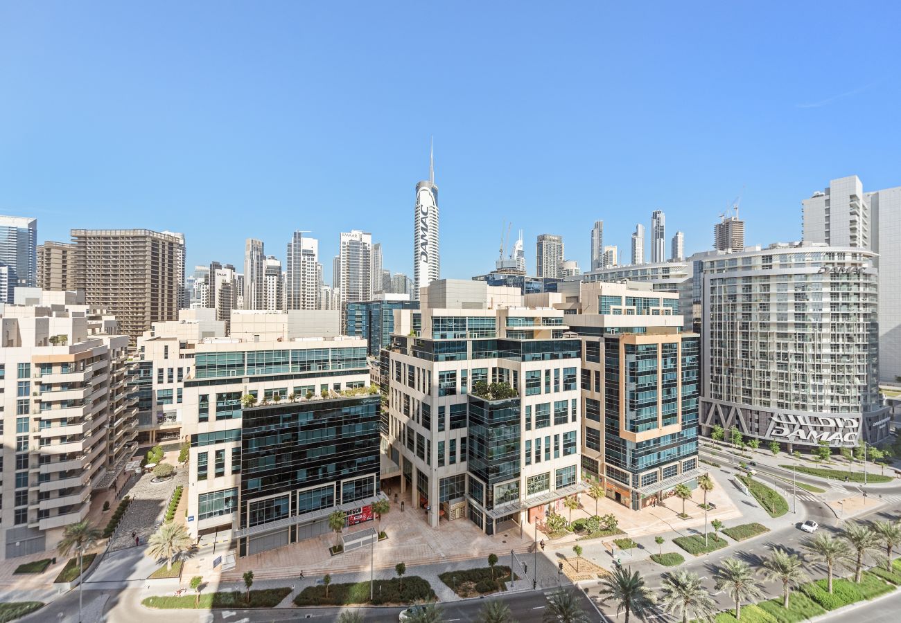 Apartment in Dubai - Modern 1 BD with Stunning Views in Business Bay