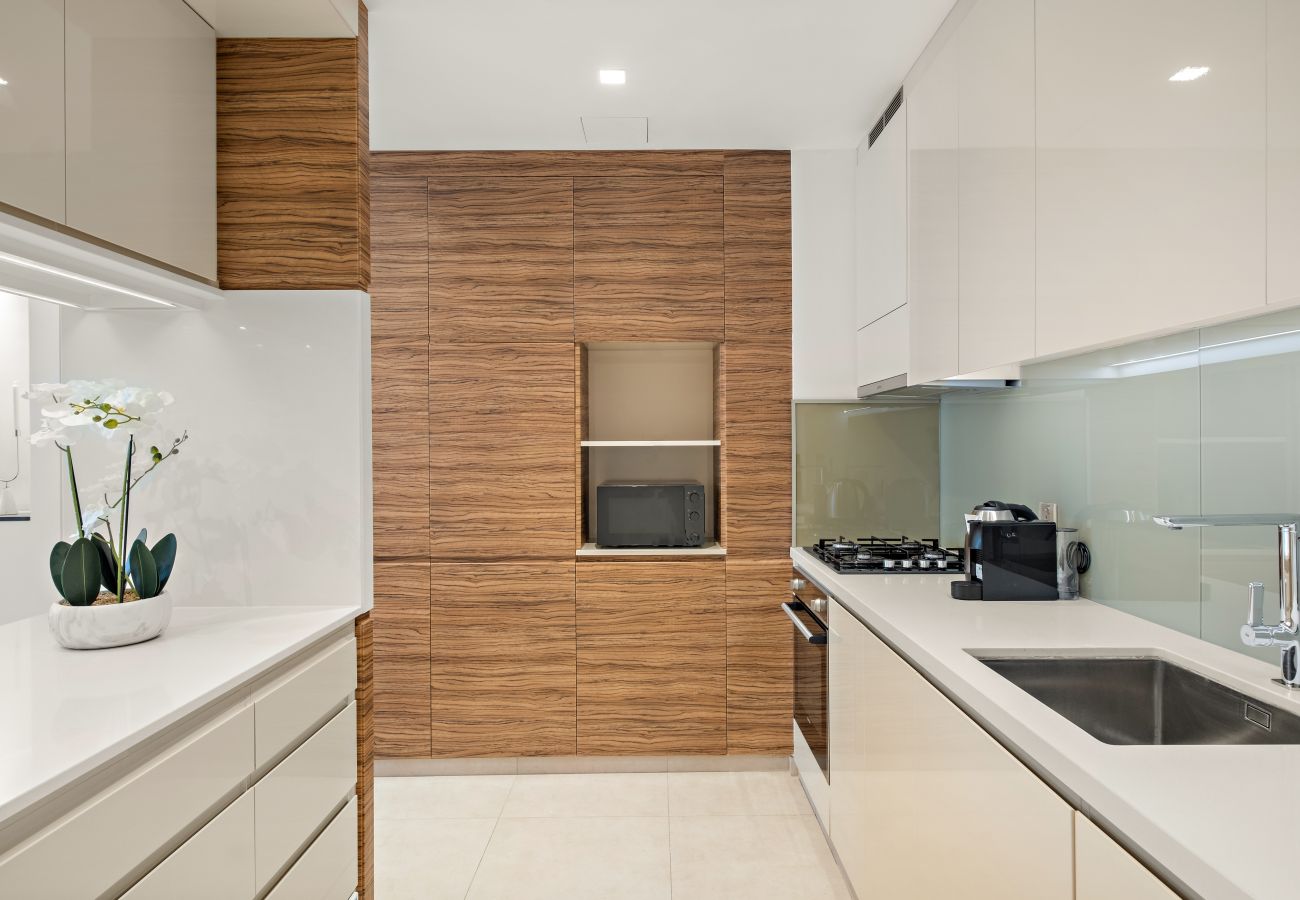 Apartment in Dubai - Luxurious 1 BD in JLT with Modern Amenities