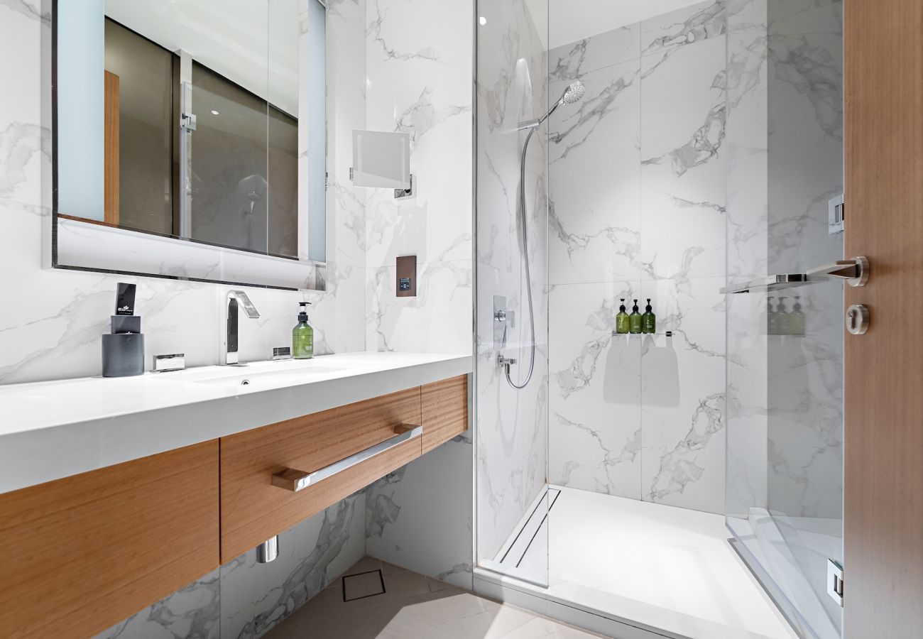 Apartment in Dubai - Incredible 2BD at Address Dubai Opera