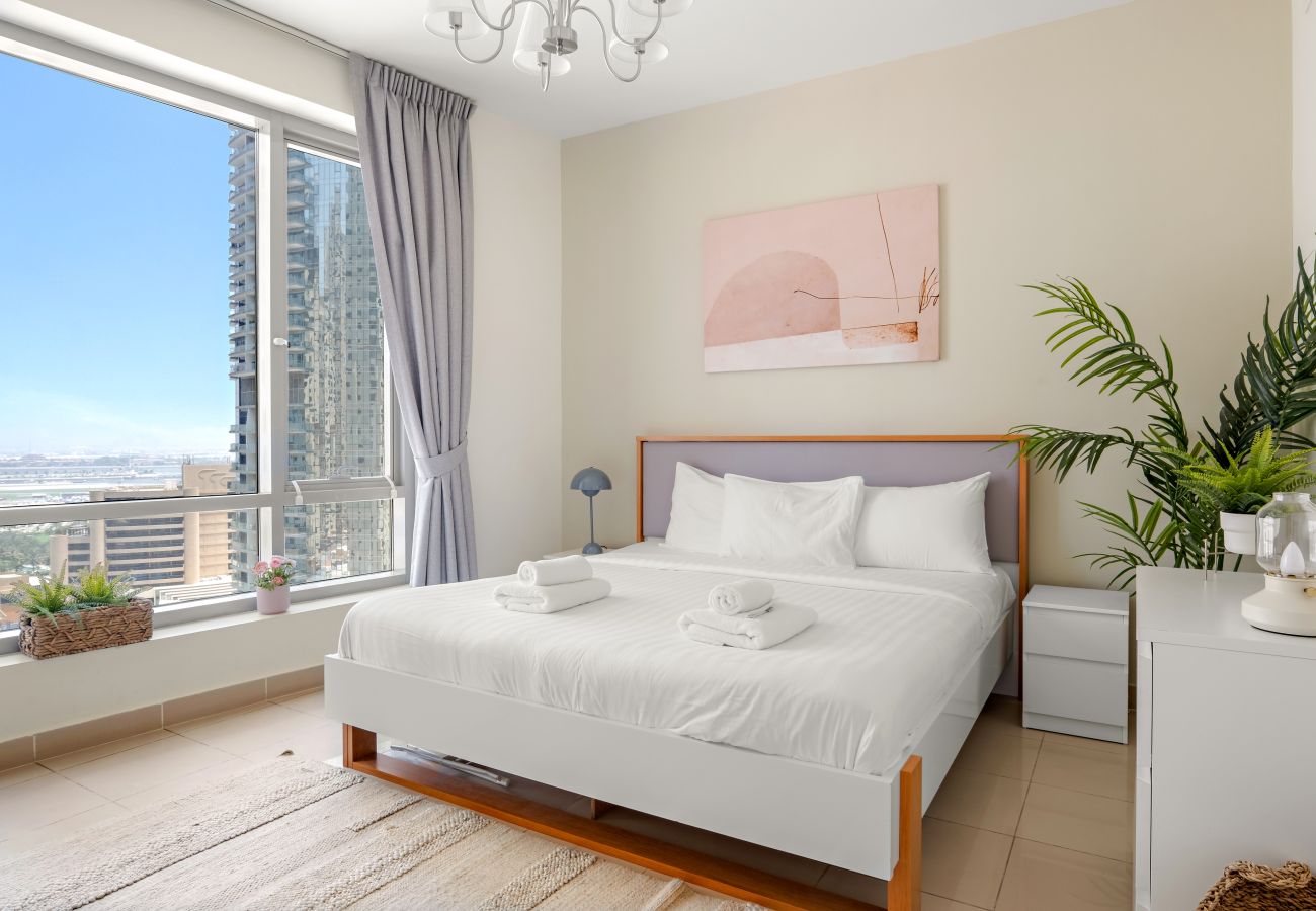 Apartment in Dubai - Cozy Apartment with Stunning Views in Dubai Marina
