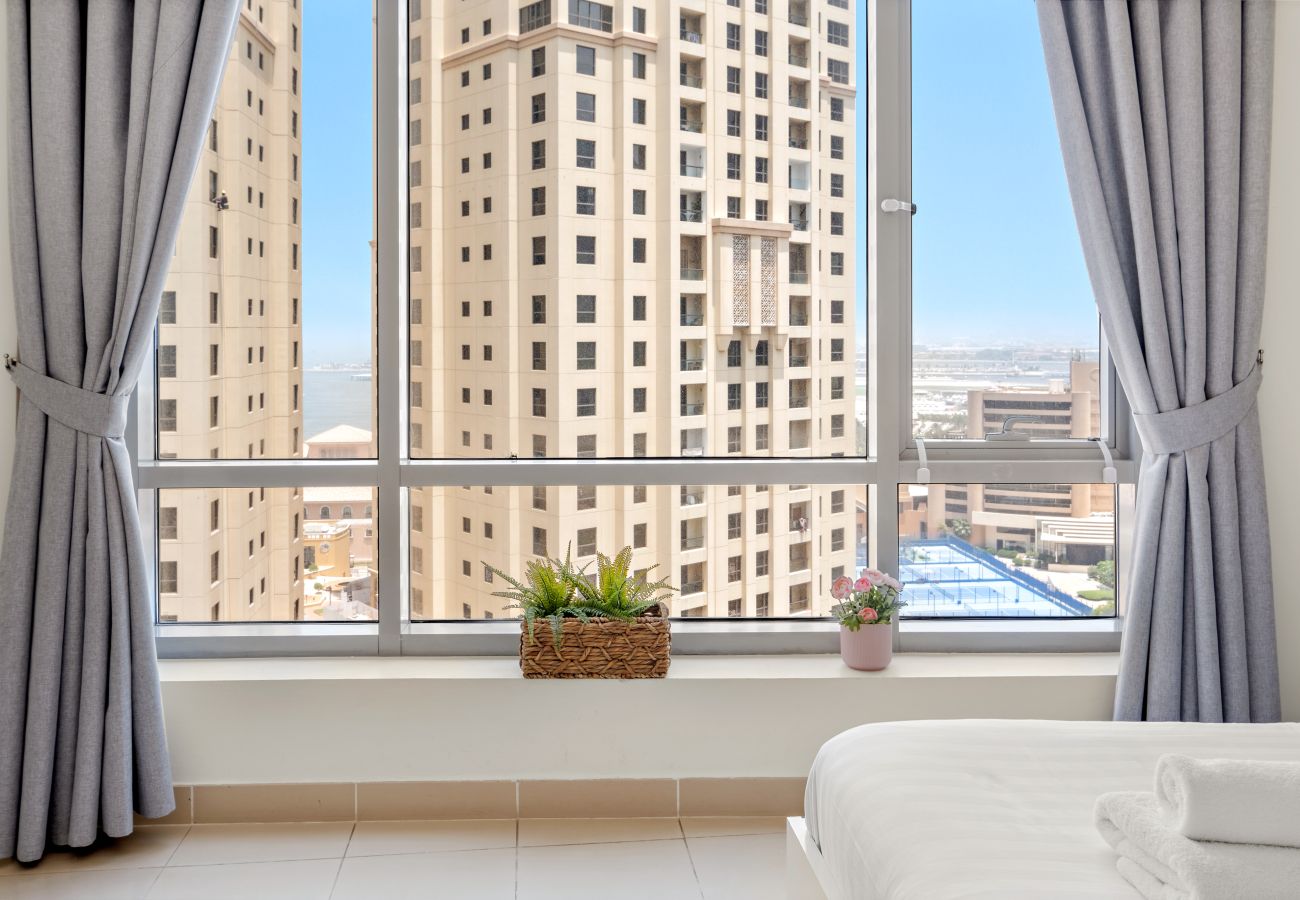 Apartment in Dubai - Cozy Apartment with Stunning Views in Dubai Marina
