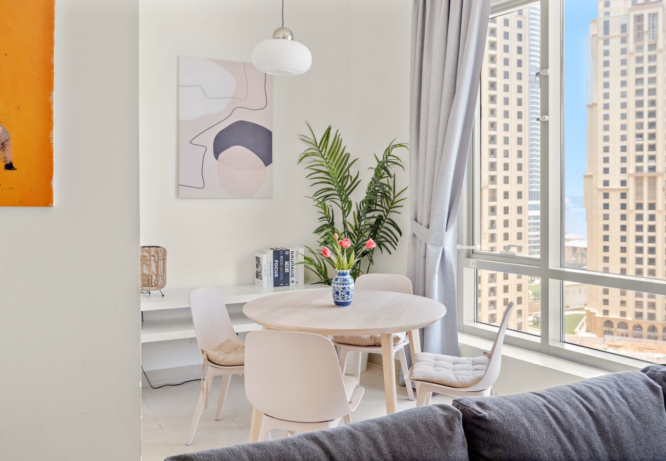 Apartment in Dubai - Cozy Apartment with Stunning Views in Dubai Marina