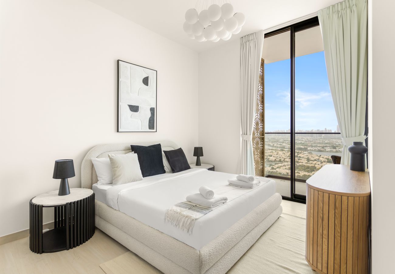 Apartment in Dubai - Luxury 2 Bedrooms with Jacuzzi in JVC
