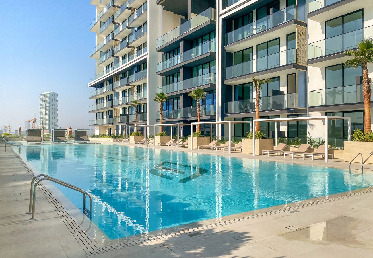 Apartment in Dubai - Stylish 2BD Retreat with Private Pool in JVC