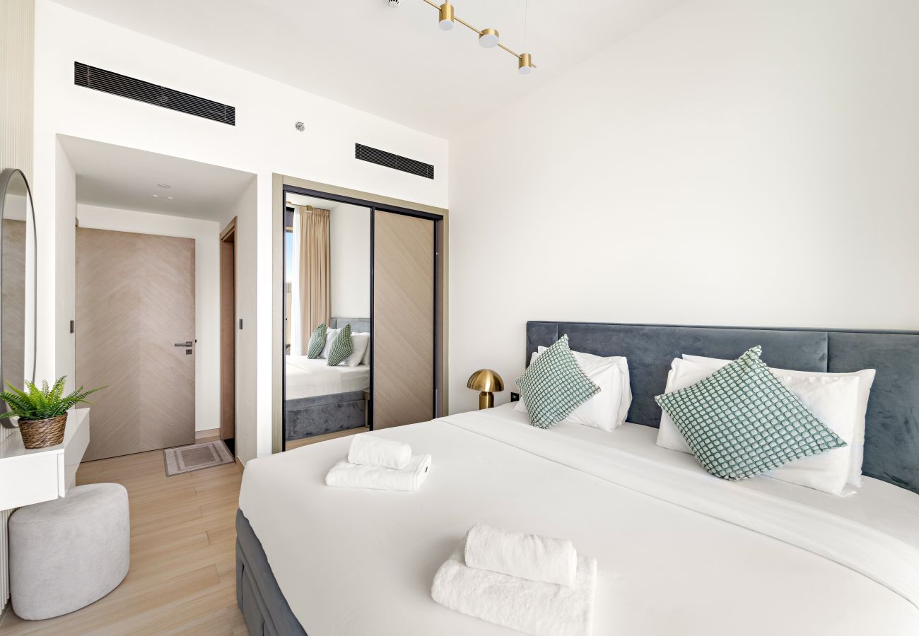 Apartment in Dubai - Beautiful 1BD Retreat in Binghatti Corner