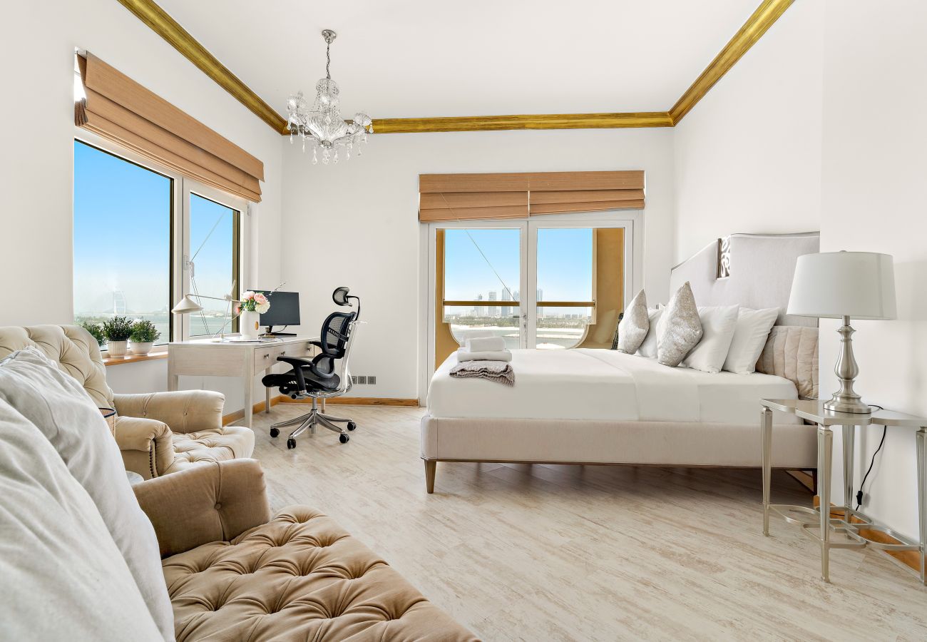 Apartment in Dubai - Elegant 2 BD with Sea View & Beach Access