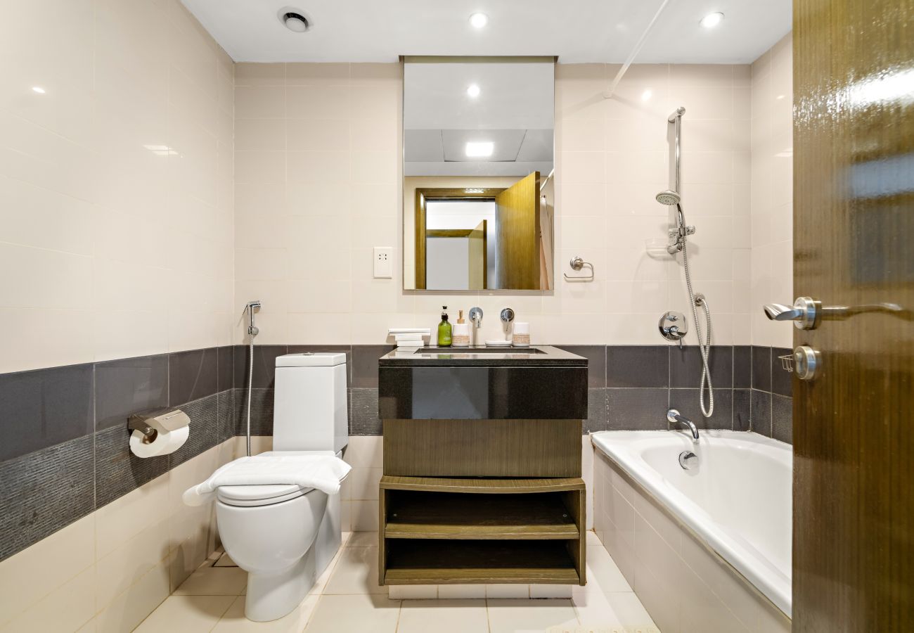Apartment in Dubai - Stylish 2BD Apartment in Downtown Near Burj Khalifa