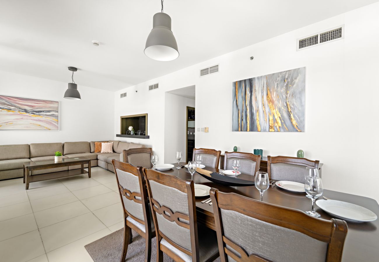 Apartment in Dubai - Stylish 2BD Apartment in Downtown Near Burj Khalifa