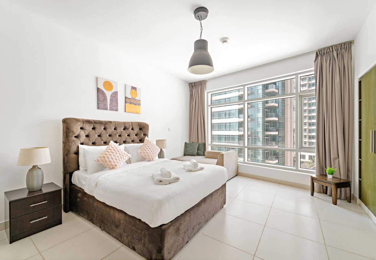 Apartment in Dubai - Stylish 2BD Apartment in Downtown Near Burj Khalifa