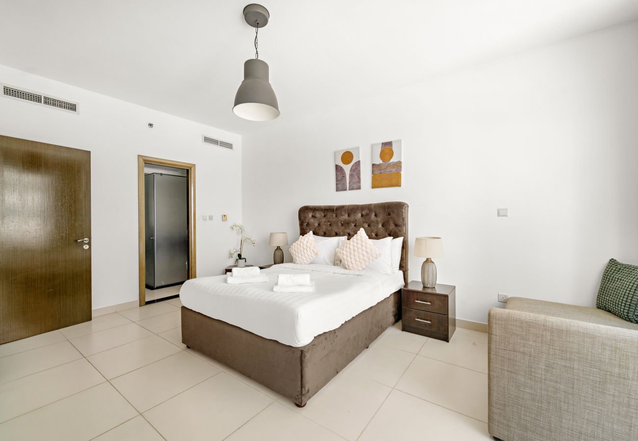 Apartment in Dubai - Stylish 2BD Apartment in Downtown Near Burj Khalifa