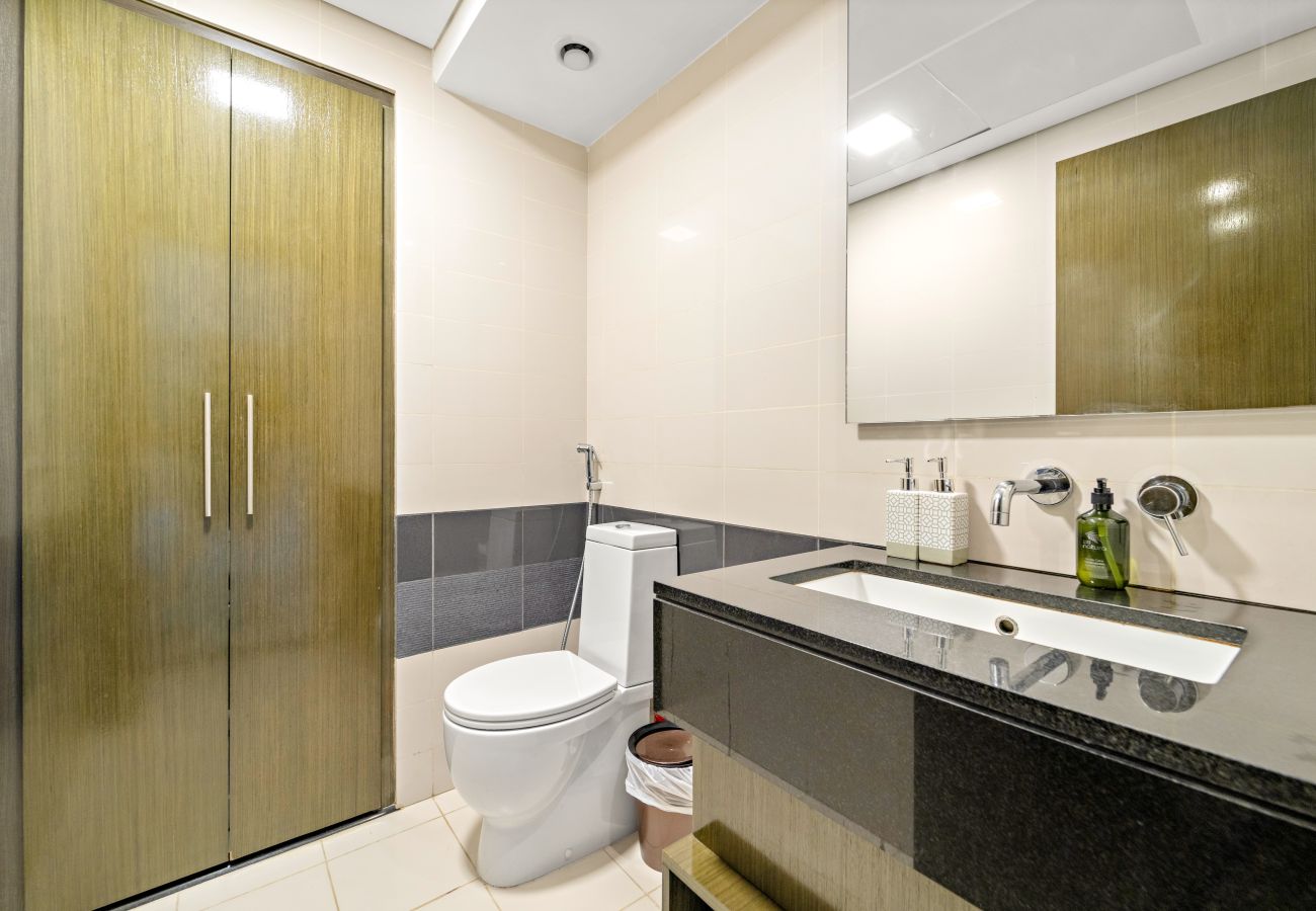 Apartment in Dubai - Stylish 2BD Apartment in Downtown Near Burj Khalifa
