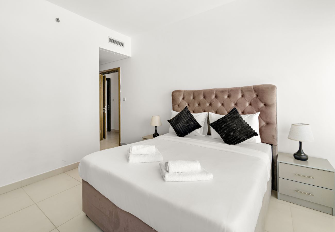 Apartment in Dubai - Stylish 2BD Apartment in Downtown Near Burj Khalifa