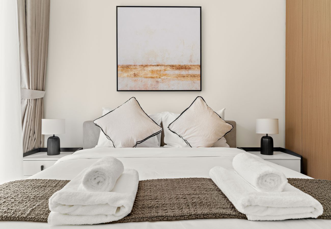 Apartment in Dubai - Luxury 2 BD Apartment in Dubai Creek Harbour