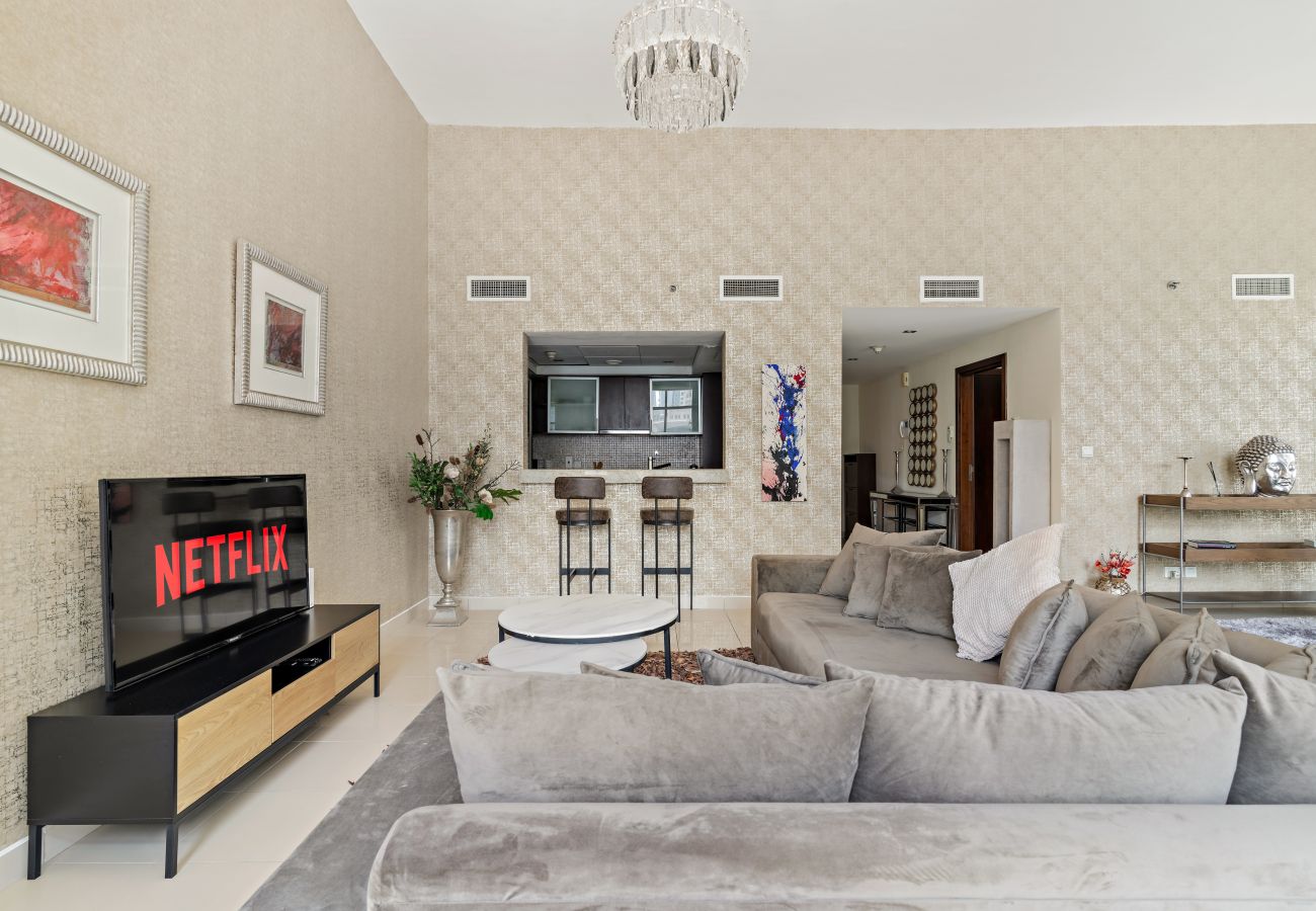 Apartment in Dubai - Chic 1 BD with Marina View in Park Island
