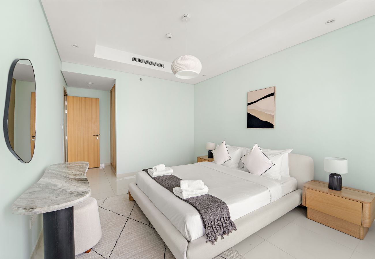 Apartment in Dubai - Spacious 2BR Inside Hotel | Full Amenities 