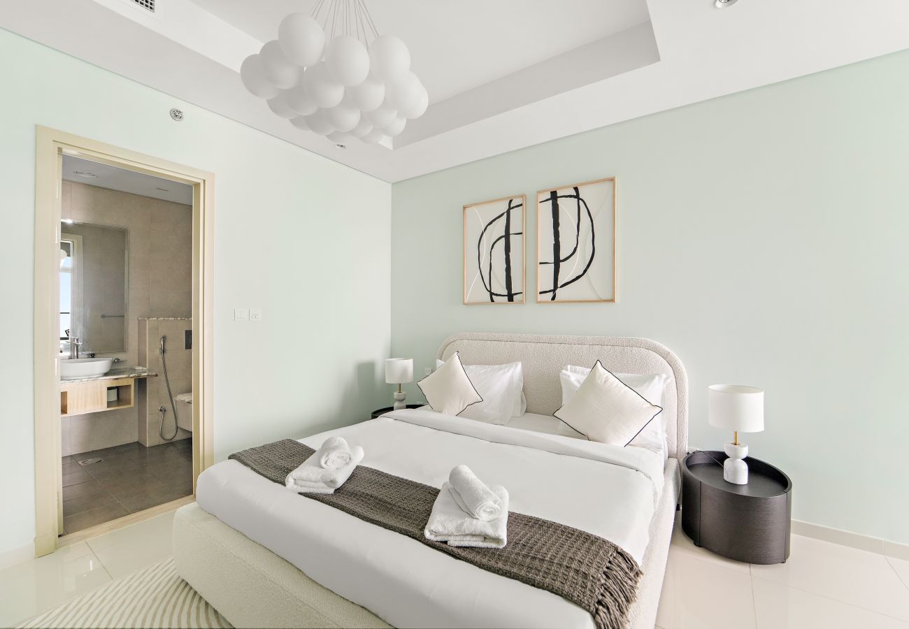 Apartment in Dubai - Spacious 2BR Inside Hotel | Full Amenities 
