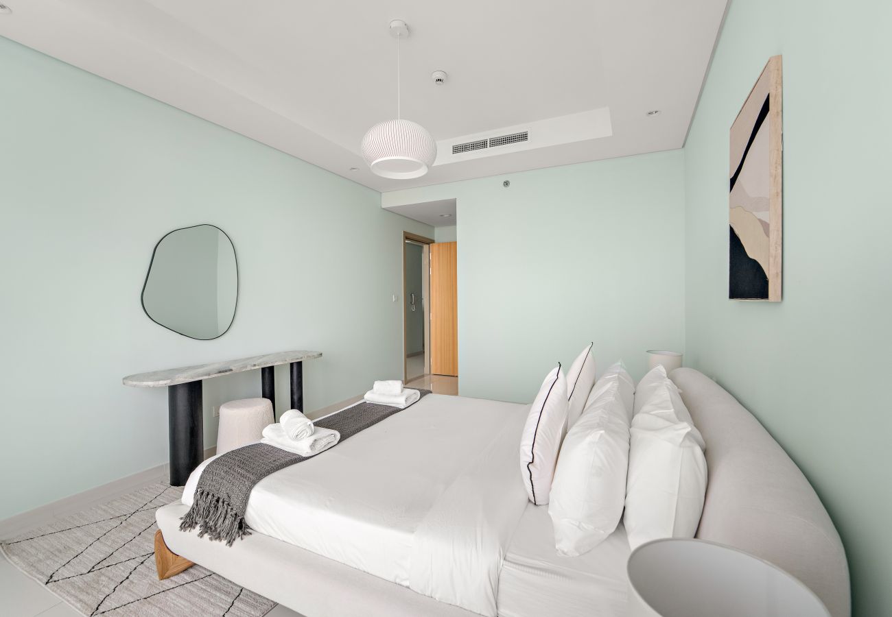 Apartment in Dubai - Spacious 2BR Inside Hotel | Full Amenities 