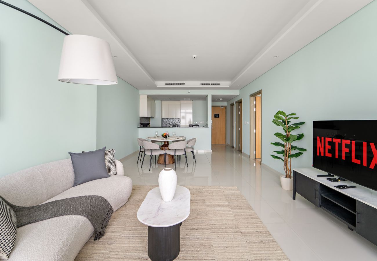 Apartment in Dubai - Spacious 2BR Inside Hotel | Full Amenities 