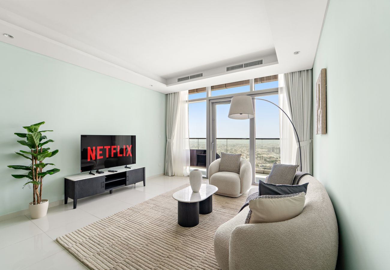 Apartment in Dubai - Spacious 2BR Inside Hotel | Full Amenities 