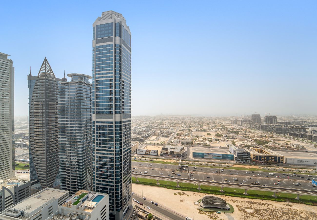 Apartment in Dubai - Spacious 2BR Inside Hotel | Full Amenities 