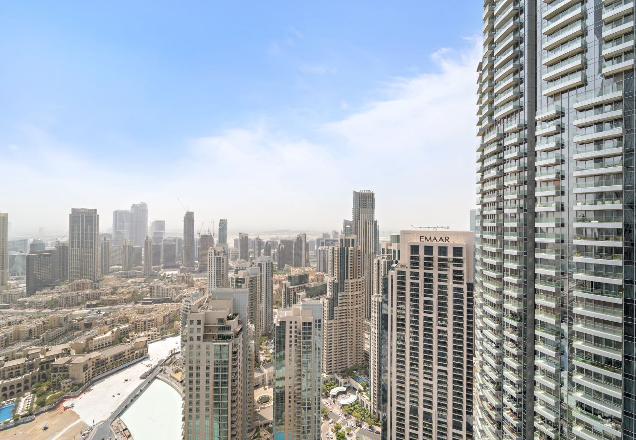 Apartment in Dubai - Stunning 2BR Apt with 2 Balconies in Downtown